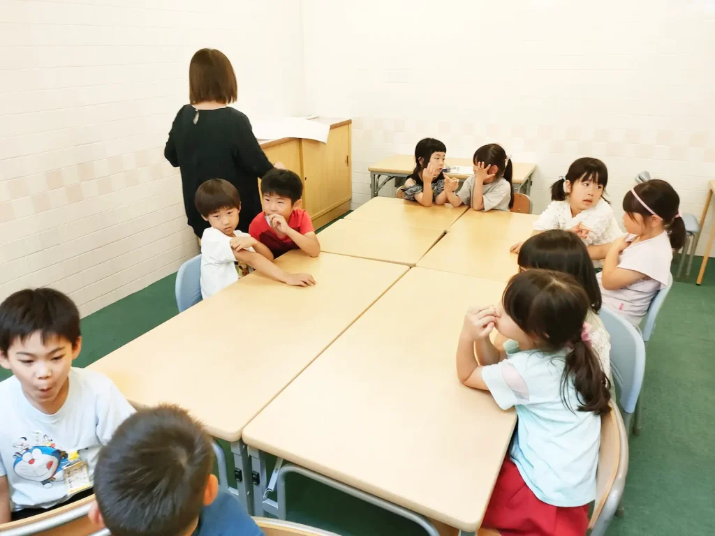 フロントランナーの話を聞く様子