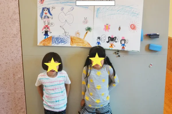 display a picture 自由な発想で絵を描くことを楽しむ